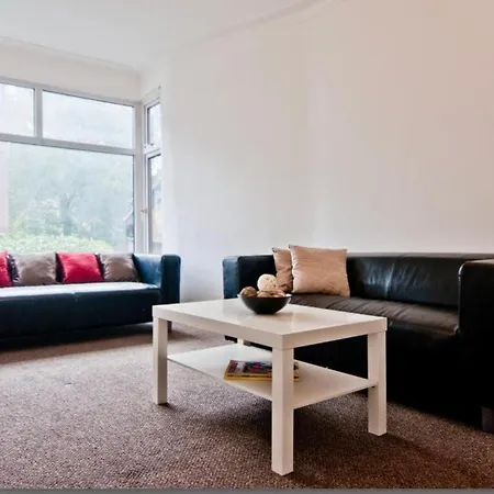 Budget Double Close To Leeds And Centre Pensjonat